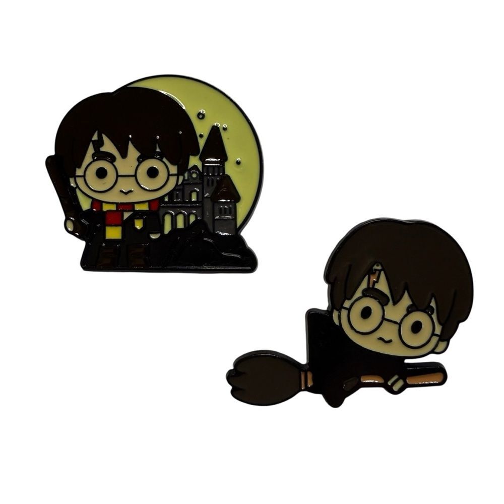 Harry Potter Hogwarts Broomstick Enamel Lapel Pins Set of 2 NIP